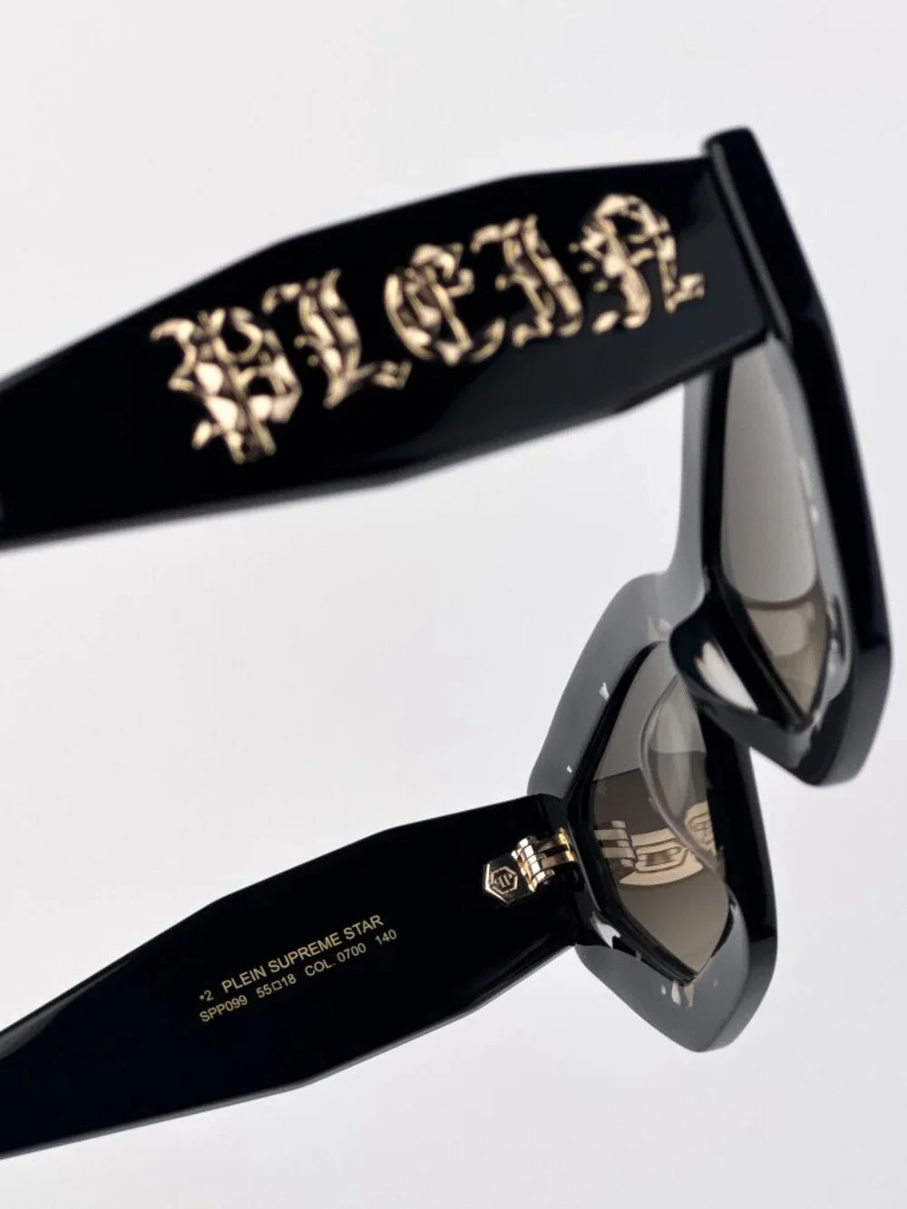 Philipp Plein Women’s Sunglasses Supreme Star Black Green Gradient SPP099M